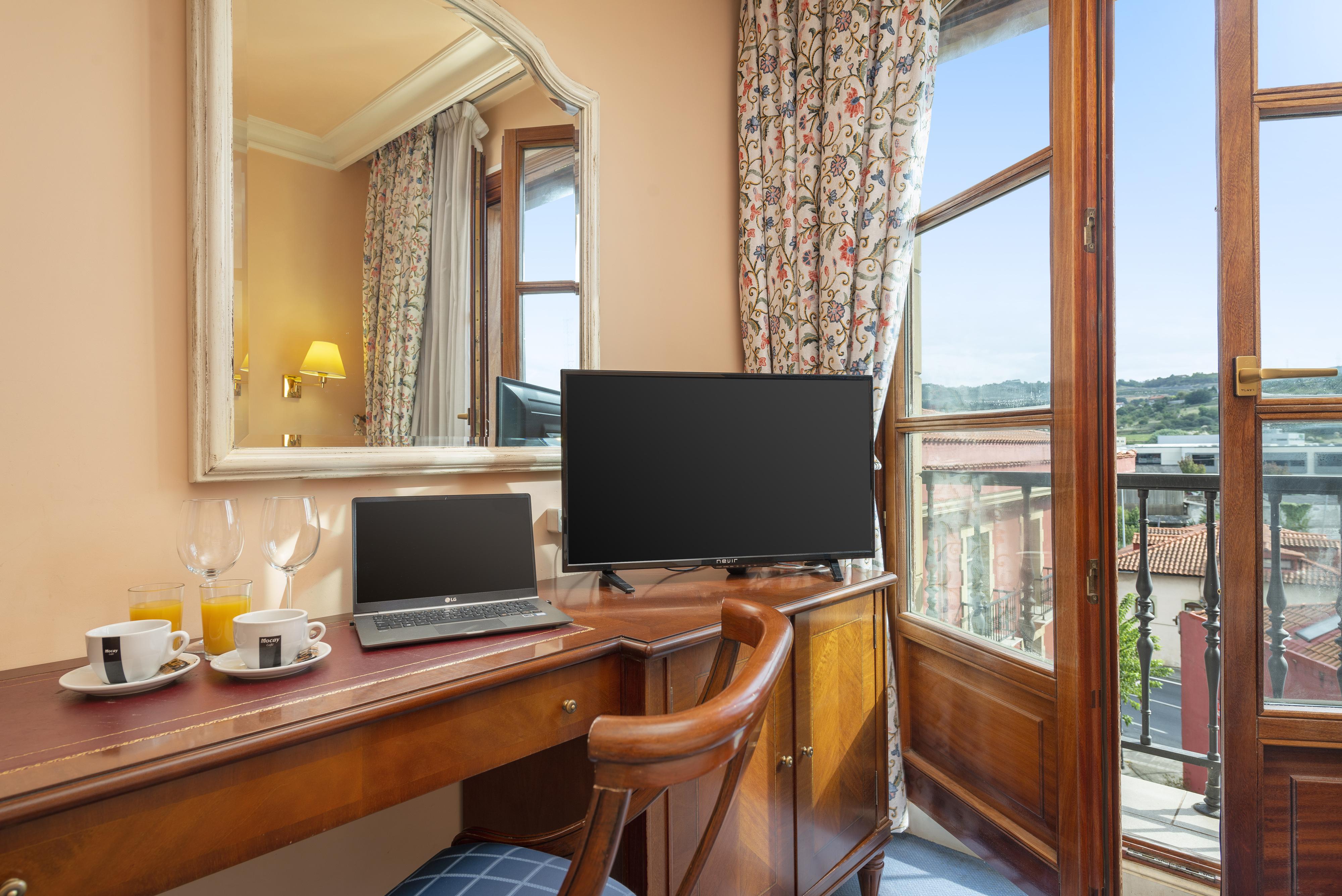 Tryp Bilbao Sondika Hotel Zewnętrze zdjęcie