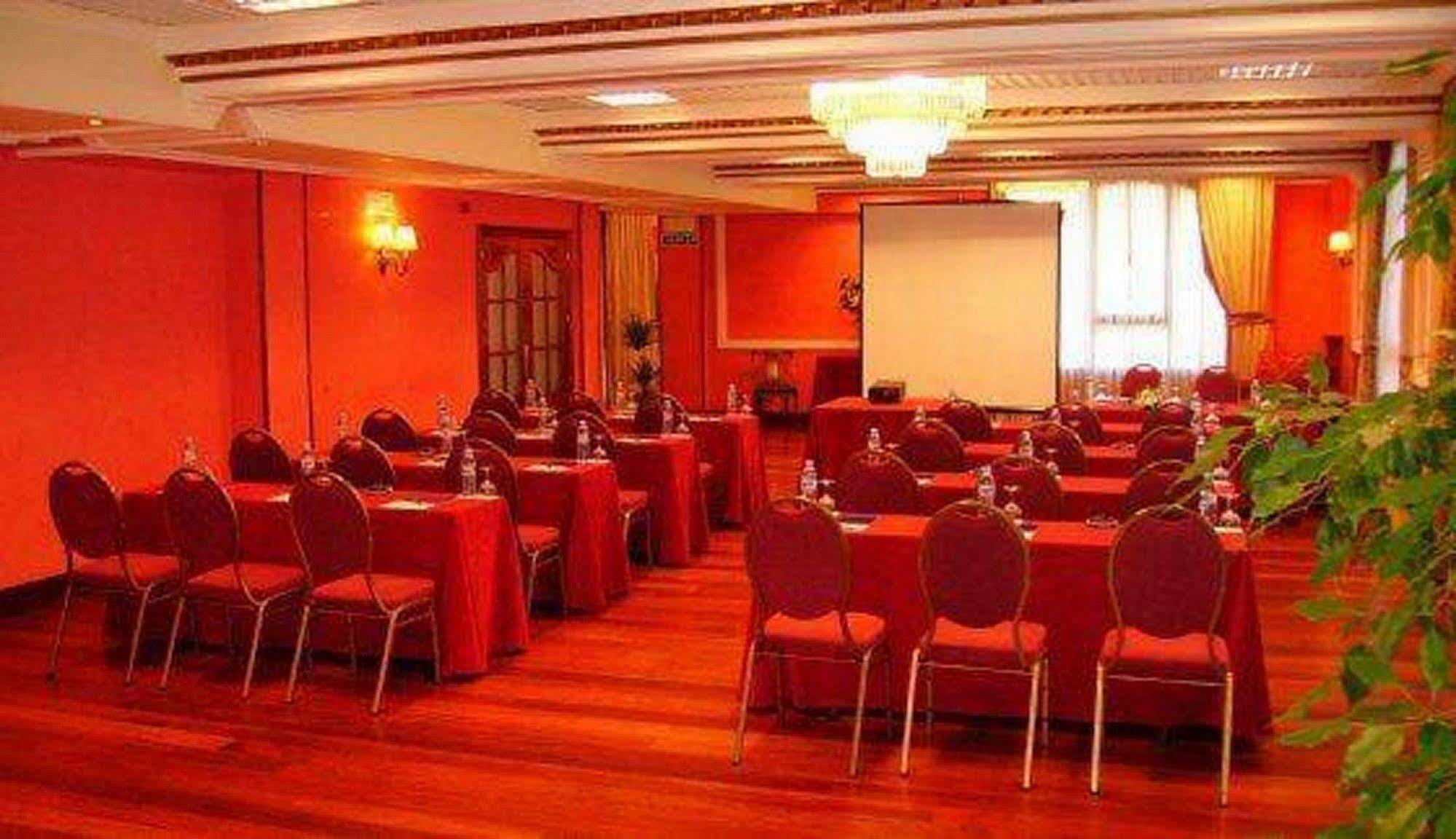 Tryp Bilbao Sondika Hotel Udogodnienia zdjęcie