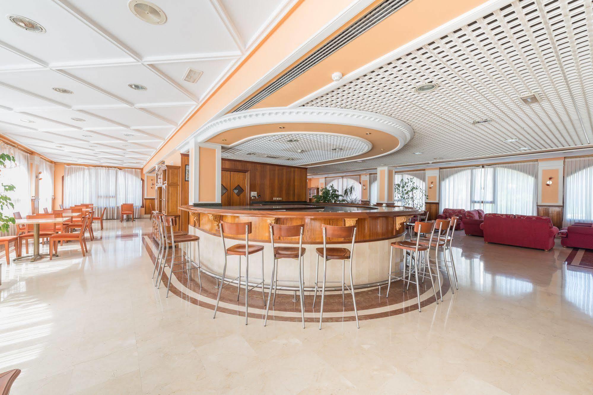 Tryp Bilbao Sondika Hotel Zewnętrze zdjęcie