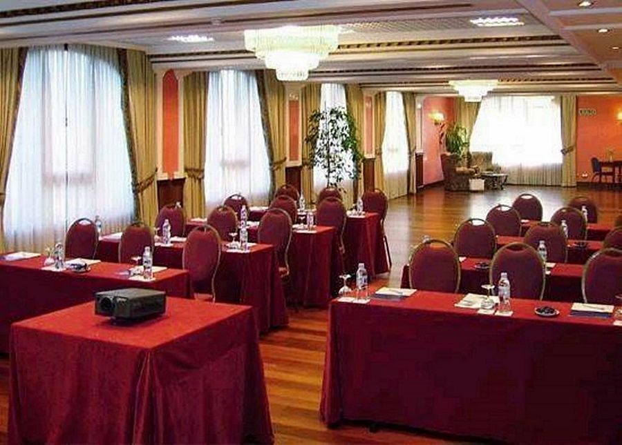 Tryp Bilbao Sondika Hotel Zewnętrze zdjęcie
