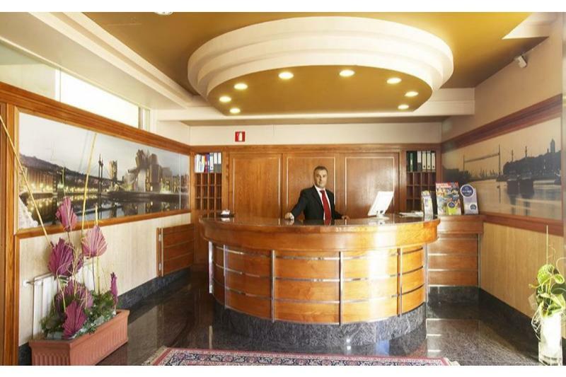 Tryp Bilbao Sondika Hotel Zewnętrze zdjęcie