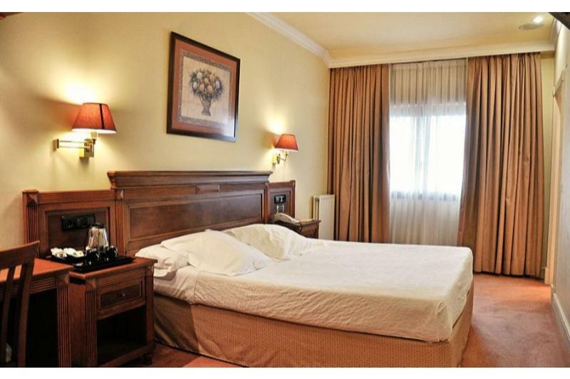 Tryp Bilbao Sondika Hotel Zewnętrze zdjęcie